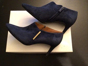 Pre Owned Calvin Klein Bootie Shoes 8.5 Women Jenna Kid Suede Dark Navy 34E7534 - Picture 1 of 9