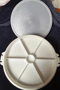 Vintage Tupperware Snack 6 Section Dip Susan Bits Hors D' Oeuvre Serving Tray - Picture 1 of 7