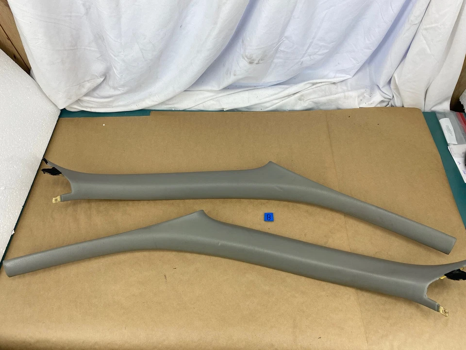 Lexus ES300 1997-2001 izquierda y derecha moldura de pilar gris OEM #2334E Foto 1 de 4