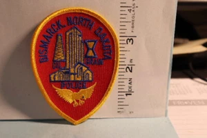 police patch  BISMARK POLICE NORTH DAKOTA - Picture 1 of 1