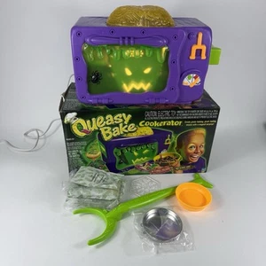 Vintage Queasy Bake Oven Cookerator Electric Toy Hasbro 2002 Easy Bake Oven - Picture 1 of 15