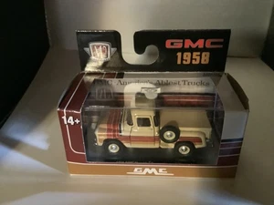 M2 Machines 1:64 - 1958 GMC Stepside Pickup Truck 4x4 (R84) - NEU/MIB - Bild 1 von 8