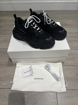 Balenciaga Triple S UK12 / 46 Trainers black / 100% genuine  - Image 1 of 4