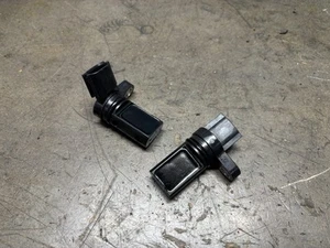 Hitachi Nissan Infiniti Camshaft Position Sensors Pair G35 350z FX35 2005-2007 - Picture 1 of 4