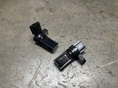Par de sensores de posición del árbol de levas Hitachi Nissan Infiniti G35 350z FX35 2005-2007 Foto 1 de 4