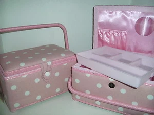 Nuevas con etiquetas cajas de coser premium cubiertas de tela cubiertas de manchas medianas por hobby regalo - Imagen 1 de 4