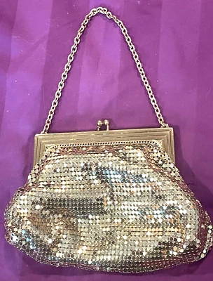 VINTAGE MINT CONDITION WHITING & DAVIS GOLD MESH EVENING BAG PURSE-FREE SHIP - Image 1 of 4