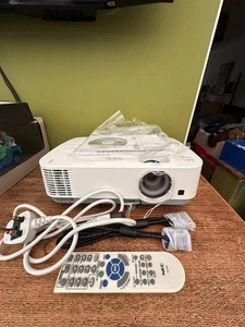 NEC P401W 3LCD Projector 4000 Lumens HD 1080i HDMI - Only 20 Hours Used! - Picture 1 of 13