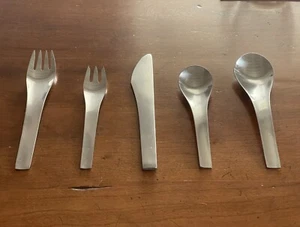 GEORG JENSEN BLUE SHARK 5 Piece Place Setting Denmark MCM Bla Haj Svende Siune - Picture 1 of 22