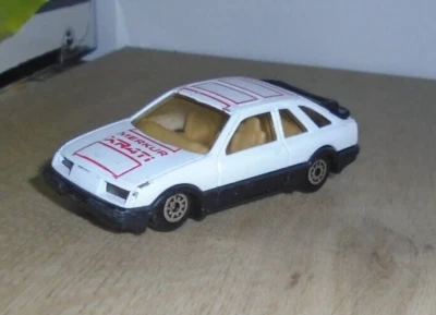 MC TOY 1986 Ford Sierra XR4Ti XR4I Blanc 1:64 Métal Voiture Miniature Vintage - Photo 1/2