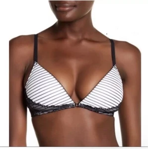 Skarlett Blue Multiway TShirt Bra Womens 32D Wireless Padded Lace Trim New - Picture 1 of 14