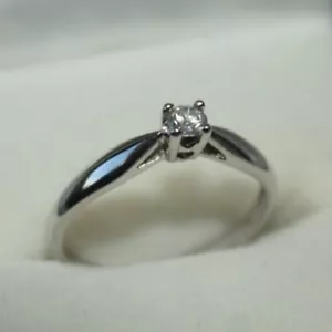 100% Genuine 10k White Gold 0.12cts Brilliant Cut Solitaire Diamond Ring. 5 or K - Picture 1 of 8