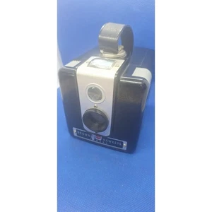 Cámara fotográfica Kodak Brownie Hawkeye 620 rollo modelo raro sin flash años 50 ¡FUNCIONA! - Imagen 1 de 9