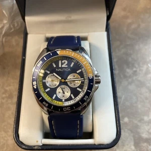 Reloj de pulsera Nautica azul y dorado n099115g necesita batería - Imagen 1 de 9