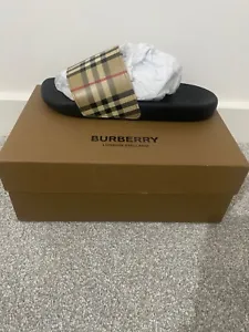 Authentic BRAND NEW Burberry Slides Mens - UK 8 - Picture 1 of 4