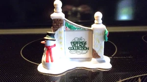 DEPT. 56 "VILLAGE SIGN WITH SNOWMAN" HERITAGE VILLAGE COLLETION" #5572-7 - Picture 1 of 3