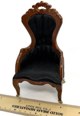 Sillón tapizado de madera negro con ruedas miniatura vintage para casa de muñecas 1:12 Foto 1 de 4