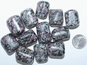 Espinela AAA Tanzania en matriz / 12 piezas / 12,40 oz (351,53 gr) 3530 - Imagen 1 de 6