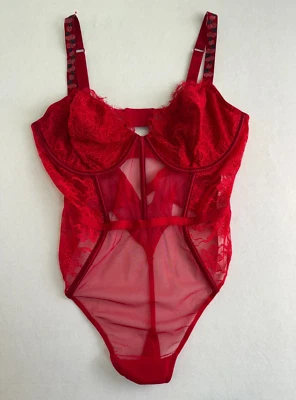 Body de peluche Victoria's Secret de una pieza de encaje deshuesado con rojo cereza XXL NUEVO CON ETIQUETAS Foto 1 de 4