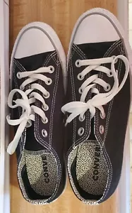 Converse All Star Woman's Low Black & White -Size 10 - Picture 1 of 7