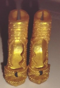 Monster High Doll Clawdeen Wolf Frights Camera Action Gold Shoes - Picture 1 of 6
