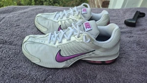 Nike Reax Run 4 Damen Sportschuhe Größe 7,5 US-Größe 5 UK - Bild 1 von 7