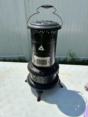 Vintage Perfection #525 Kerosene Oil Heater Portable Cabin Stove Clean Condition - Image 1 of 4