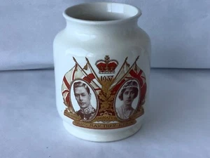 Coronation 1937 Vintage China Pot " Long May They Reign" Approx. 9cm tall - Picture 1 of 5