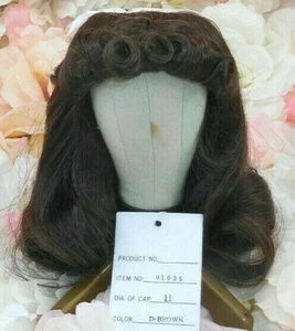 DE COLECCIÓN TALLA 11 MUÑECA PIEZA MARRÓN oscuro elegante levantada a los lados SIN USAR peluca muñeca - Imagen 1 de 8