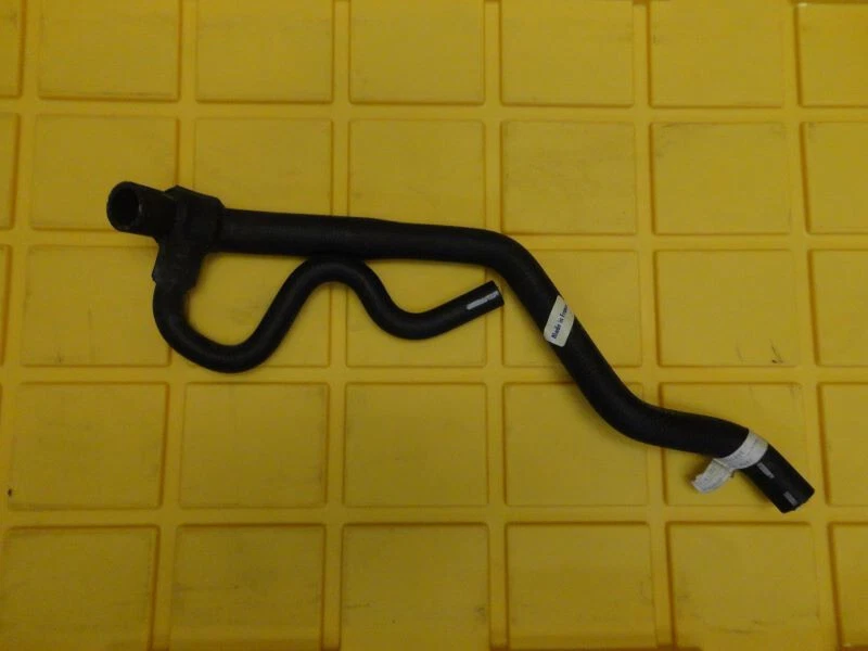 Nueva manguera de tanque de expansión OE Volvo Turbo 4 cilindros B230FT 740 760 780 940 3531884 Foto 1 de 1