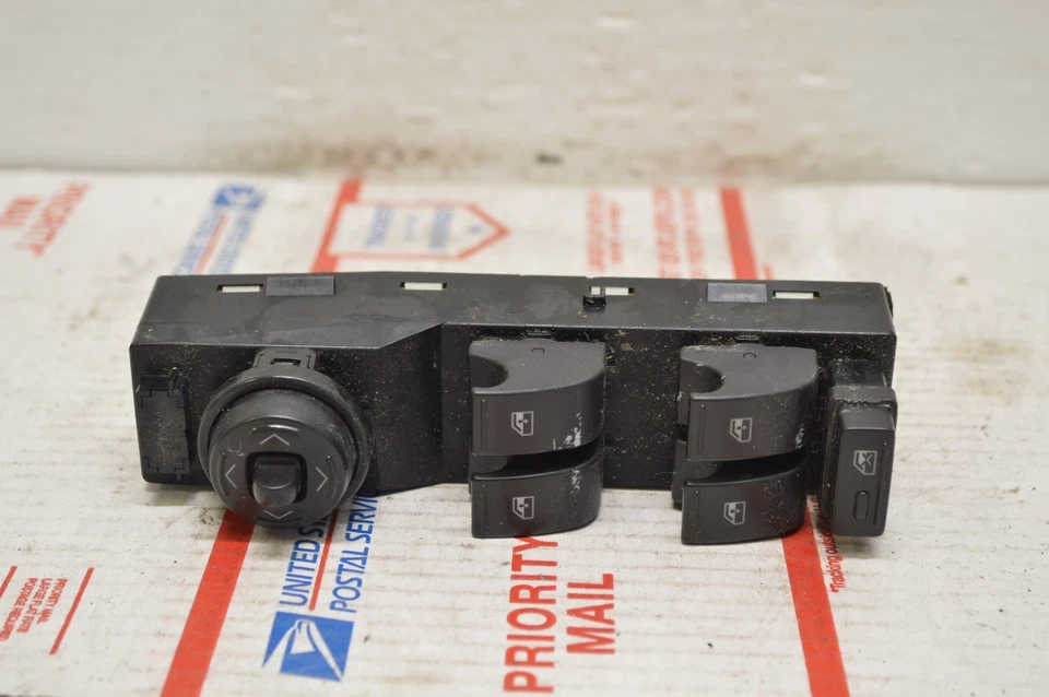 2005-2011 Cadillac STS Power Window Master Switch Door Window Button MM78#007 - image 1 of 3