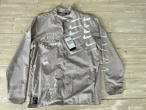 NWT men's medium Nike Nathan Bell Lightweight Packable Running Jacket AJ7759-033 - Picture 1 of 9