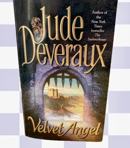 VELVET ANGEL JUDE DEVERAUX PAPERBACK BOOK - Picture 1 of 2