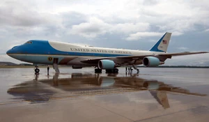Impresión artística póster fotográfico de Andrews Air Force One on the Tarmac VC-25 - Imagen 1 de 1
