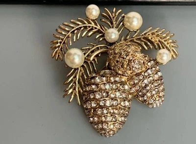 NUEVO BROCHE ANN KLEIN Pin Cono Pino Oro/Perla Foto 1 de 3