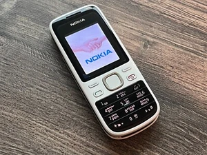 Vintage Original Nokia 2690 - white (Unlocked) GSM Mobile phone For collectable - Afbeelding 1 van 12