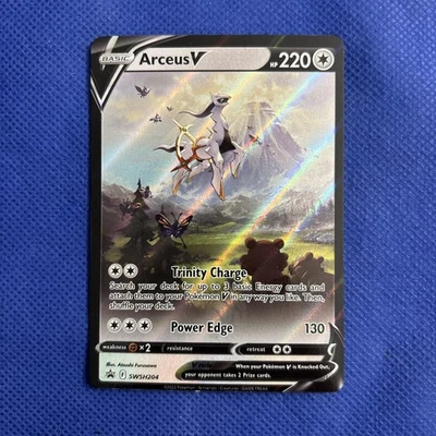 Pokémon TCG Arceus v Sword & Shield SWSH204 Holo Promo Card - NM (b) - Image 1 of 4