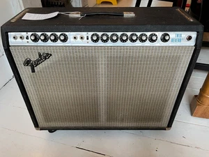 Fender Silverface Twin Reverb 1975 - Picture 1 of 7