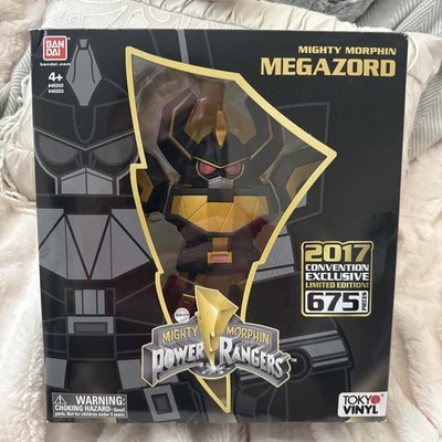 SDCC 2017 BANDAI VINYL POWER RANGERS BLACK/GOLD MIGHTY MORPHIN MEGAZORD 10" MMPR - Image 1 of 4