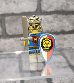 LEGO Castle Knights Kingdom 1 King Leo Minifigure 6098 6091 6095 Shield Sword