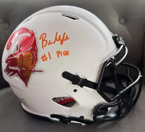 ¡Casco de fútbol americano lunar autografiado firmado por Beckett Tampa Bay Bucs Baker Mayfield! - Imagen 1 de 5