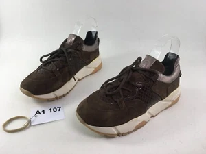 Tamaris Klobige Damen Sneaker Schnürsenkel Turnschuhe EUR 37 A1 107 - Picture 1 of 3