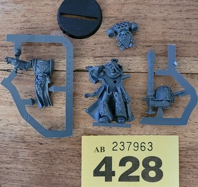 Warhammer 40K-  Dark Angels Librarian Turmiel. Dark Vengance. On sprue. - Image 1 of 2