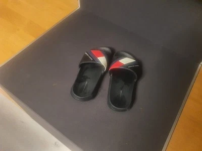 Tommy Hilfiger Kinder Jungen Badeschuhe Badelatschen Gr. 36 Neu! - Bild 1 von 4