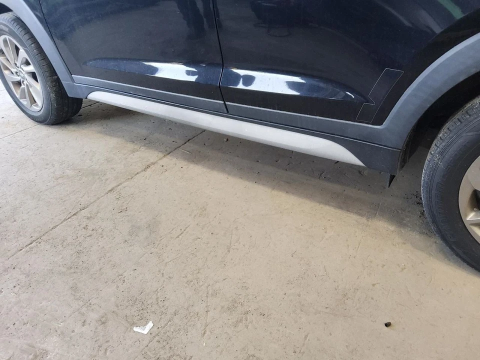 Driver Side TUCSON    2017 Rocker Panel Moulding 587129 Foto 1 de 1