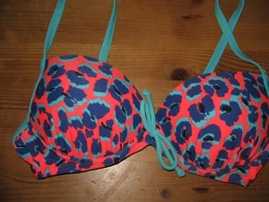 NWOT M&S SWIMWEAR UNDER WIRED / MOULDED CUPS / PLUNGE BIKINI TOP SIZE 32B - Picture 1 of 3