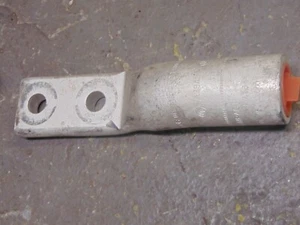 NEW YA39AM2 BURNDY 2-HOLE COMPRESSION TERMINAL CABLE LUG - Picture 1 of 2