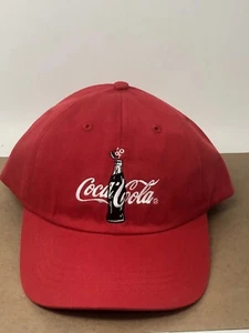 Cappello strapback Coca Cola adulto 100% RPET - Immagine bottiglia rossa e bianca - Foto 1 di 7