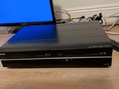 Toshiba DVR620KU VHS/DVD Recorder Combo VCR Dubbing HDMI Tested - NO REMOTE - Image 1 of 4