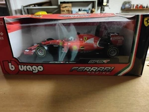 Sebastian Vettel SF15T Burago Scala 1/18 - Foto 1 di 2